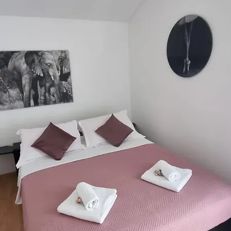 Apartments Dolac Sveti Filip i Jakov Room photo