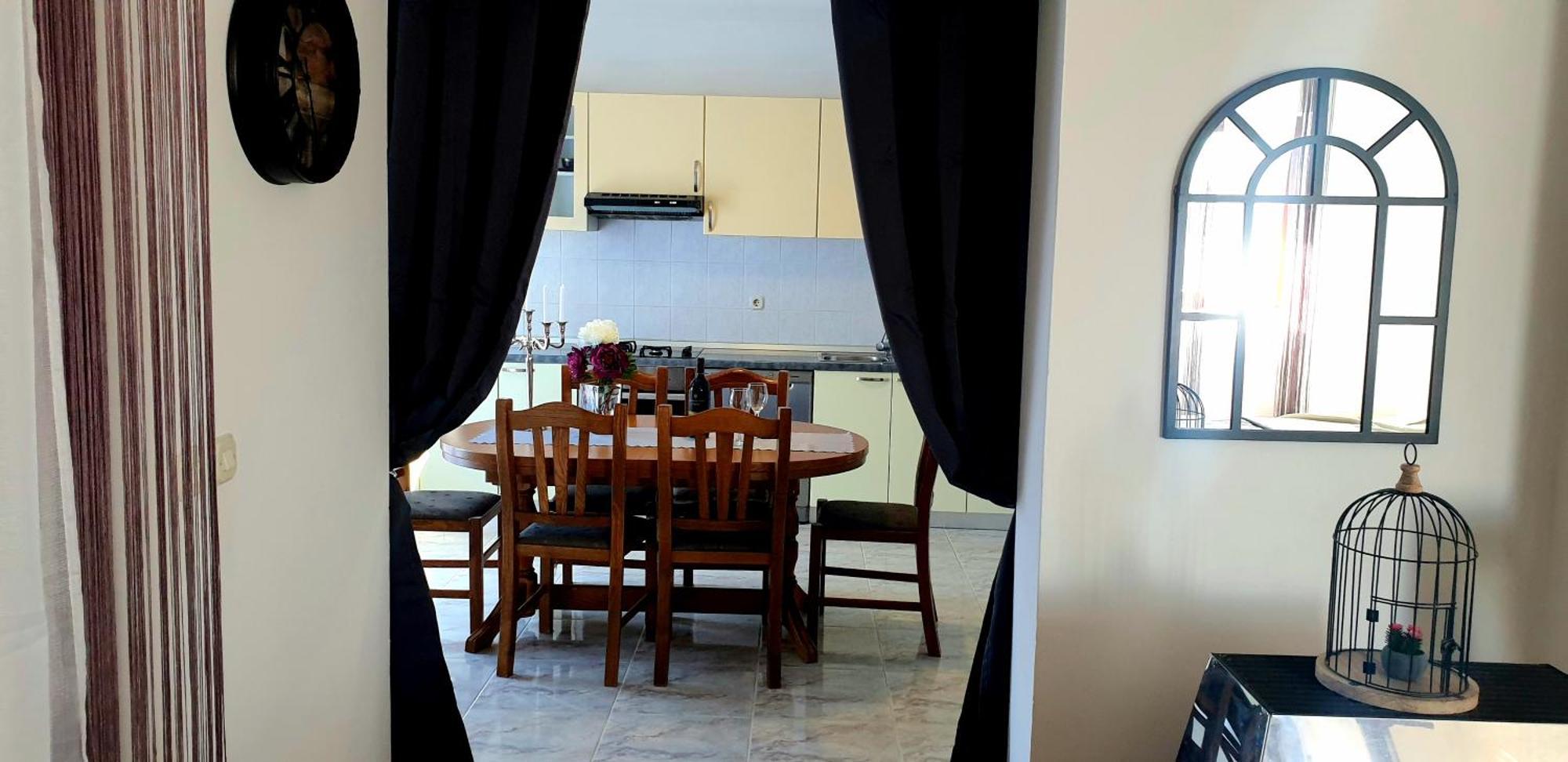 Dolac Apartment